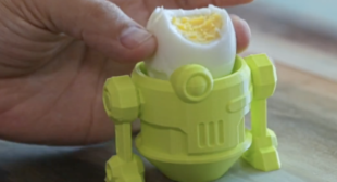 3D Printing Fun – See The Egg2D2 3D Printed Figure